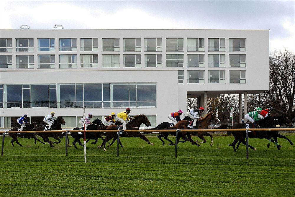 Atlantic Hotel Galopprennbahn BRE Exteriör bild